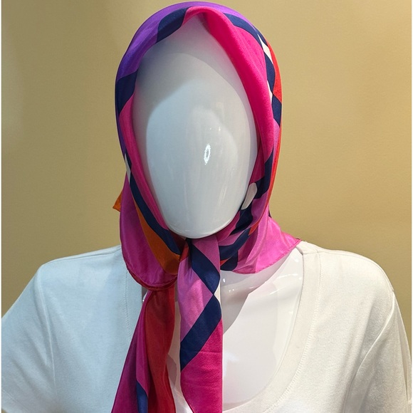 🌟HP🌟VTG 1991 Liz Claiborne Geometric Print Bright Color Silk Scarf Made in Japan - Picture 6 of 9